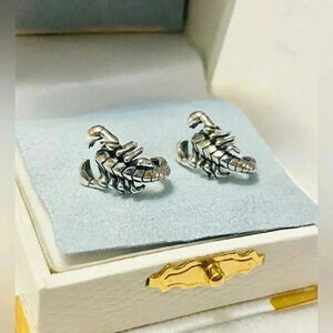 🦂Sterling Silver  Scorpion 🦂 Stud earrings 🦂
